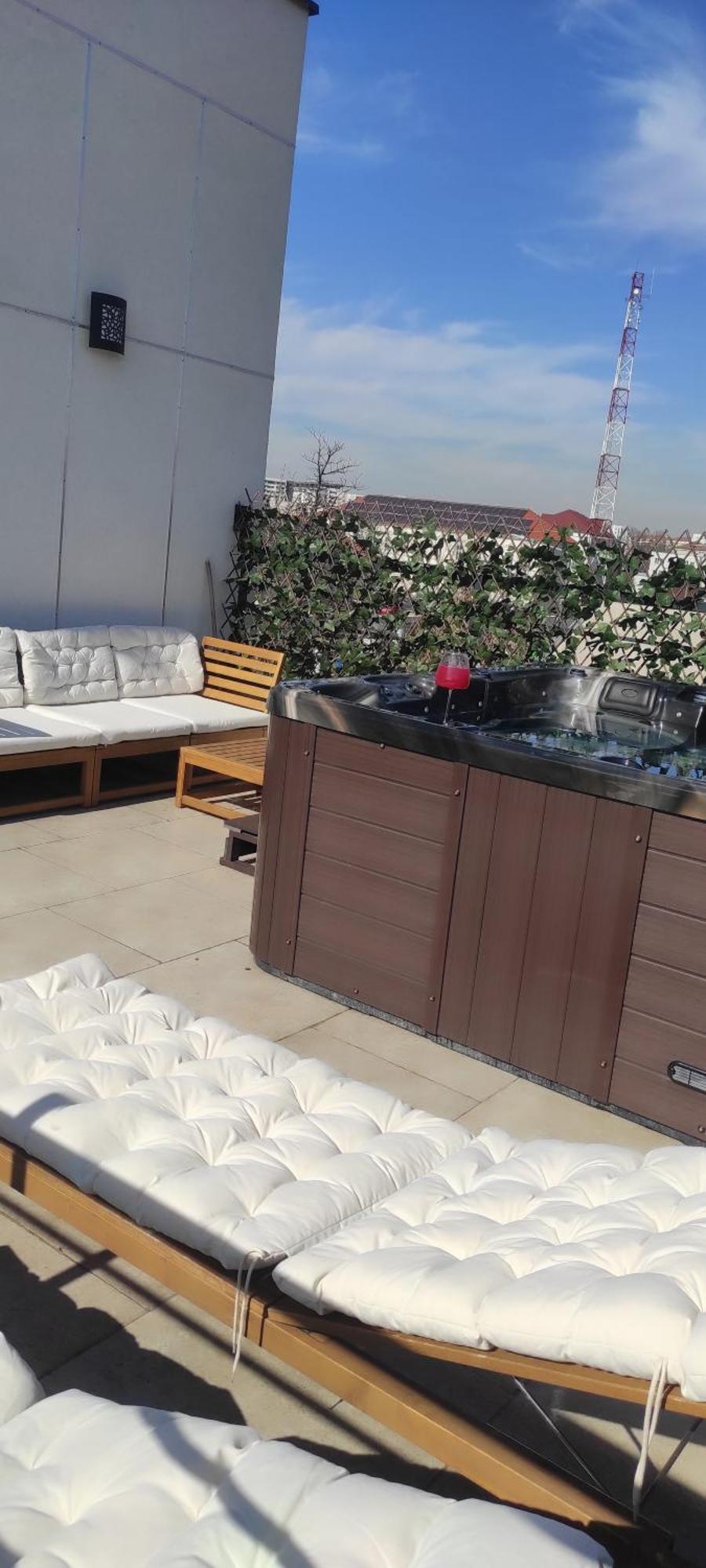 Hotel Fantazia Oradea - Self Check In & Out Екстер'єр фото